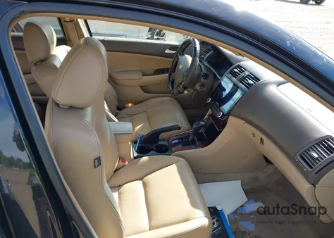 2006 Honda Accord 2.4 Ex z USA, uszkodzony, nr VIN 1HGCM56876A039961